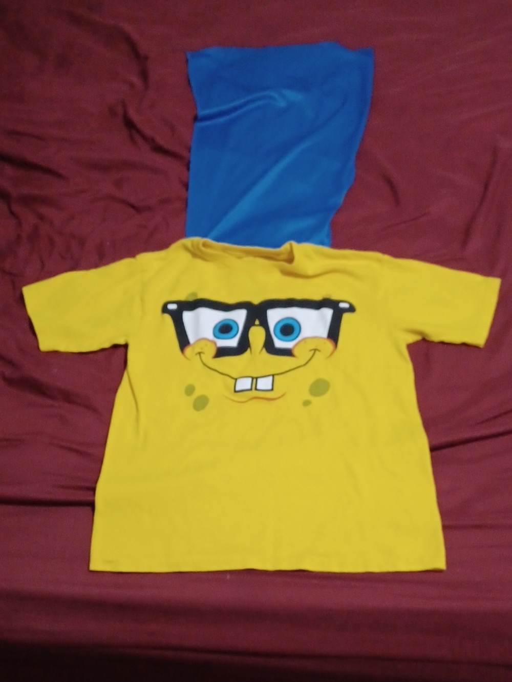 Superhero Spongebob Squarepants Yellow Tee Shirt with Cape Size Medium 8